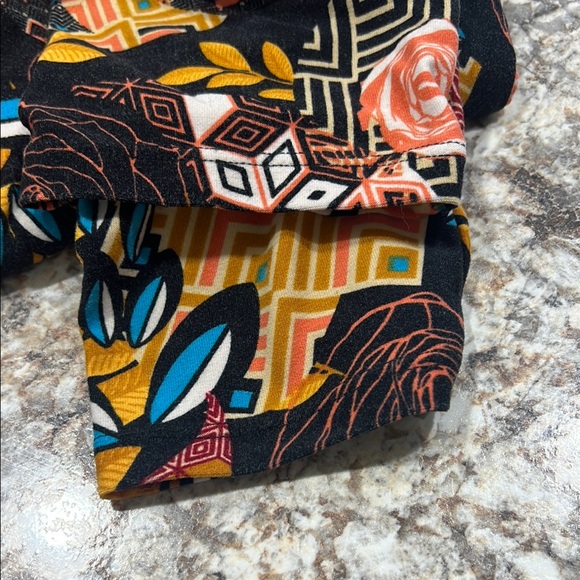LuLaRoe Multicolor Patterned Leggings - Picture 5 of 6